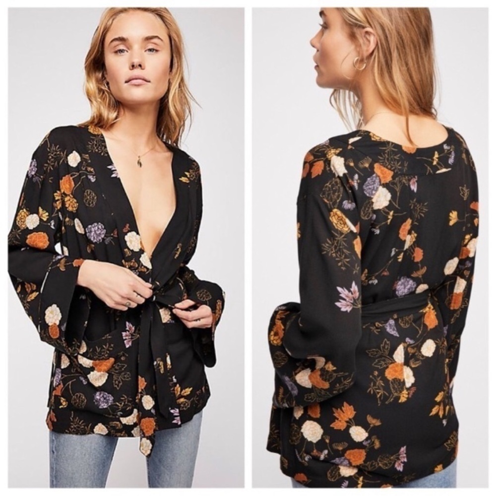 Free People Peony Kimono In Midnight Jacket Front Pockets NWOT Floral Print - Picture 3 of 10
